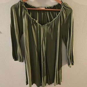 Women’s small maternity top